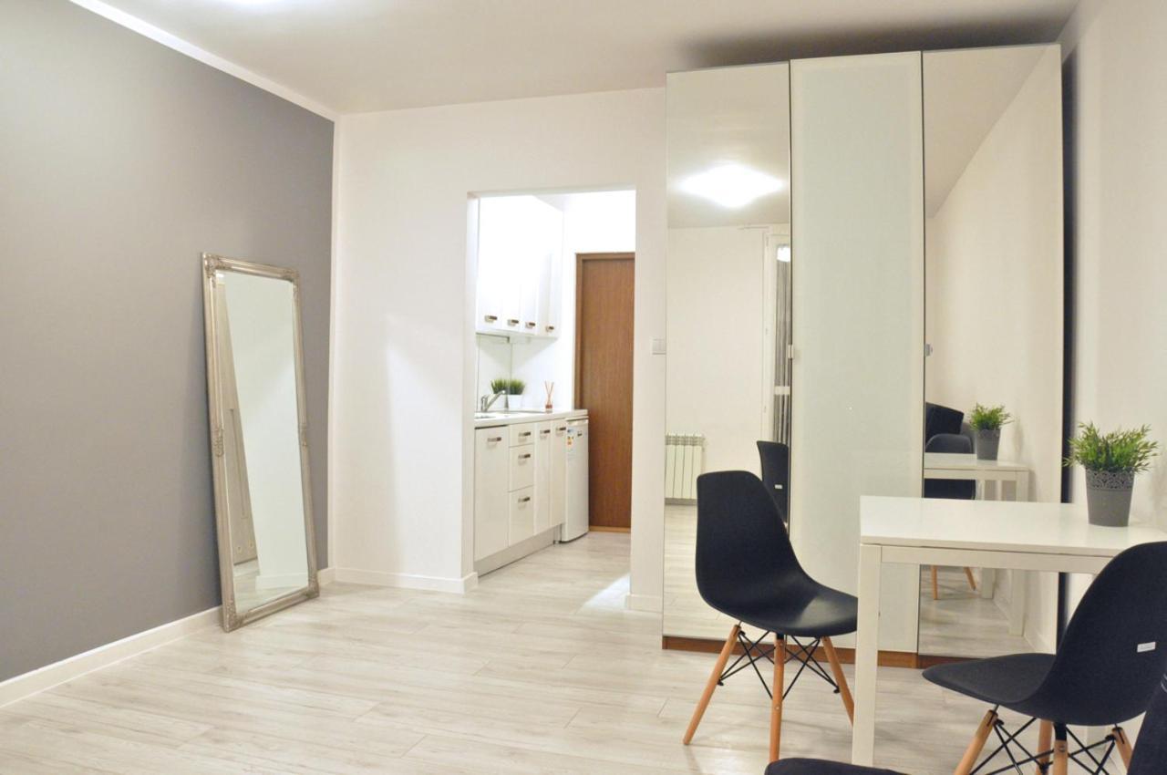 Nice And Comfy Studio Close To Old Town And Metro. Warschau Exterior foto